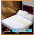Drap housse de lit de coton blanc d&#39;hôtel utilisé